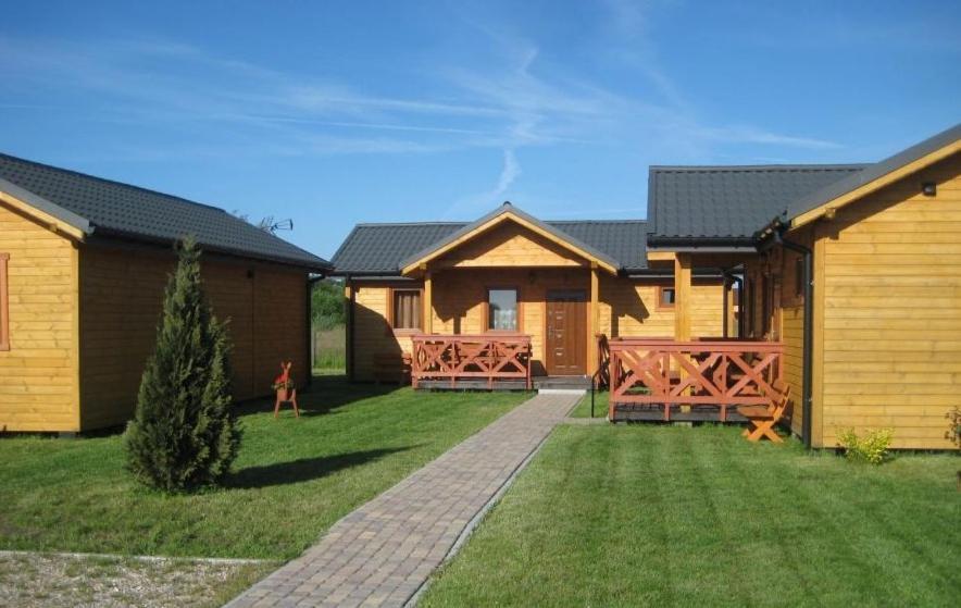 Villa Aurelia Pokoje Goscinne I Domki Letniskowe Mielenko Exterior foto